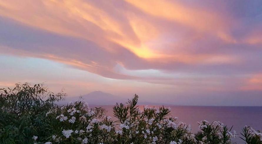 Seeonsea Apartment Agnone Bagni Bagian luar foto