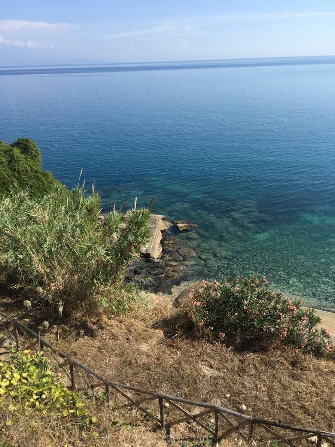 Seeonsea Apartment Agnone Bagni Bagian luar foto
